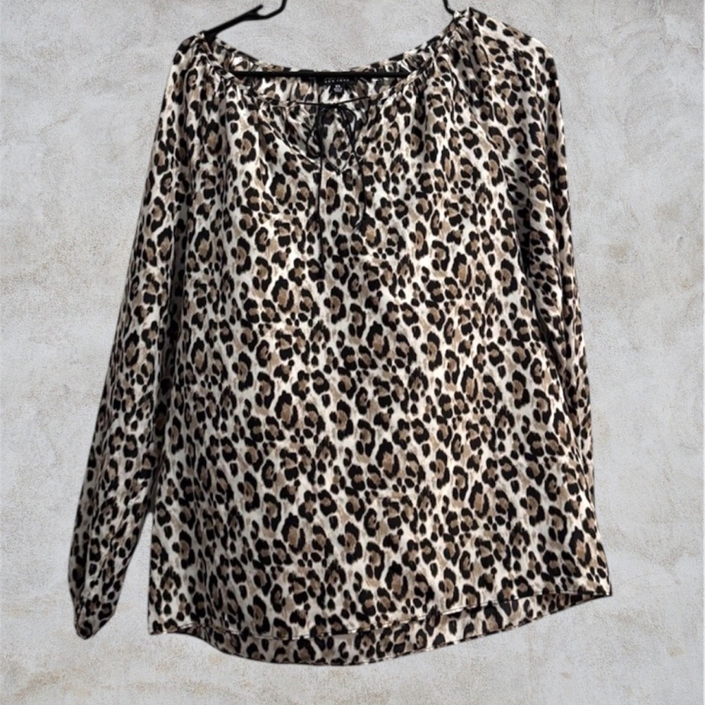Jones New York Beige and Black Leopard Print Long-Sleeve Oversized Blouse